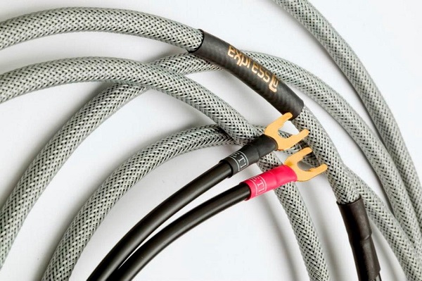 ETI-Audio-eXpress-Speaker-Cables-With-Spade-Connectors-Audiocadabra