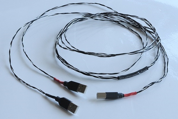 Audiocadabra-Optimus-Handcrafted-Dual-Headed-USB-Cable-Tested-By-6moons-Netherlands