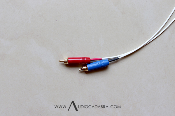 Audiocadabra-Ultimus4-Solid-Silver-Double-Shielded-RCA-Cables-With-Color-Coded-Plugs
