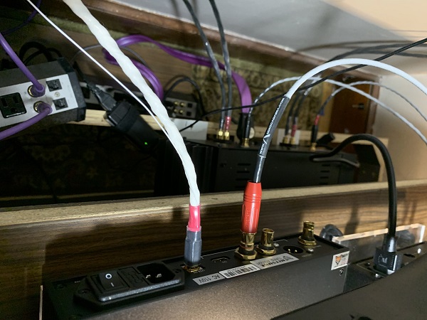 Audiocadabra-Xtrimus4-And-Ultimus4-Solid-Silver-Cables—In-Use